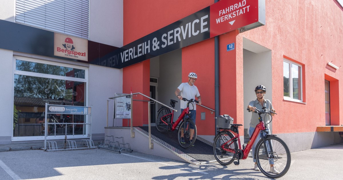 E-Bike Verleih Bergspezl Puch bei Salzburg - Foto: TVB Puch - Kuscheiart